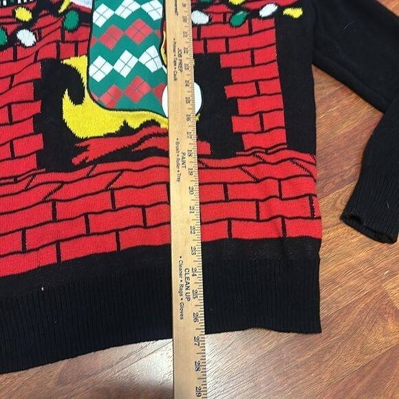 UGLY CHRISTMAS SWEATER XL Well Worn Holiday Beer Drinking Holding Stocking - Picture 4 of 7